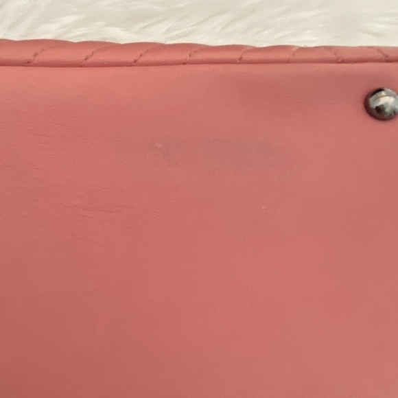 💕TRADE💕 Lambskin Chevron Leather Surpique Pink Chain Tote - Picture 11 of 13